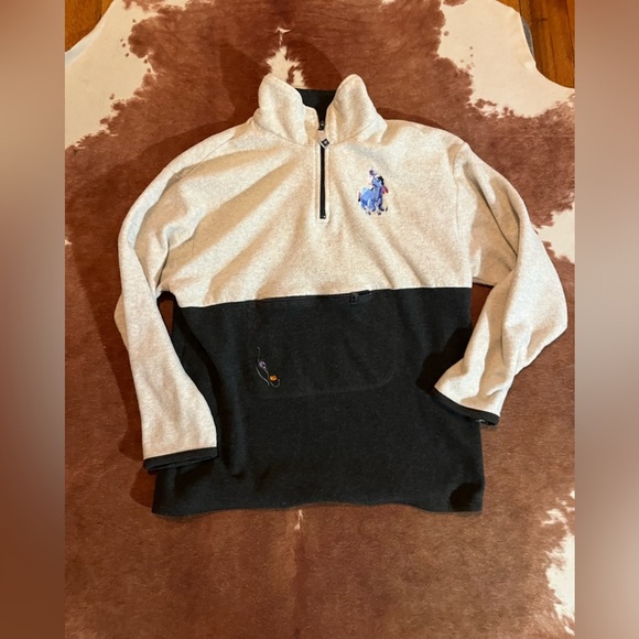 Vintage POOH sweatshirt
no size tag fits small / medium
So cute!!! - Picture 1 of 6